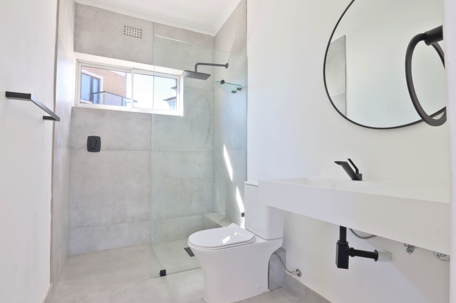 4 Bedroom Property for Sale in Beachfront Western Cape